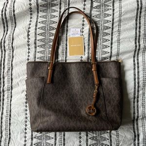 EUC MK Jet Set Handbag Tote